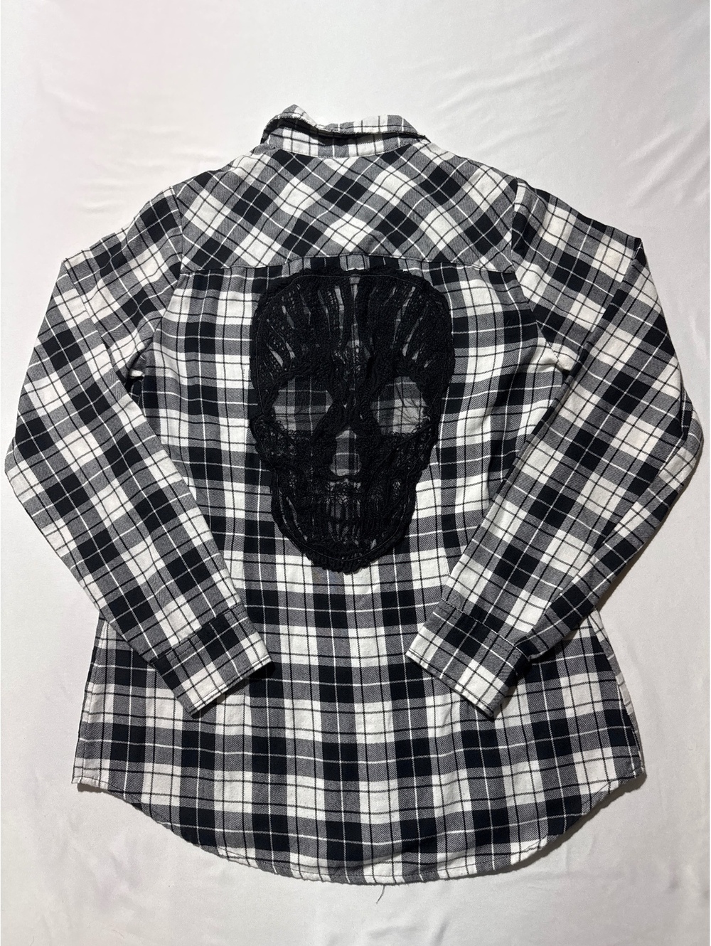Hot Topic Black & White Plaid Button-Up Shirt with Lace-Upsk